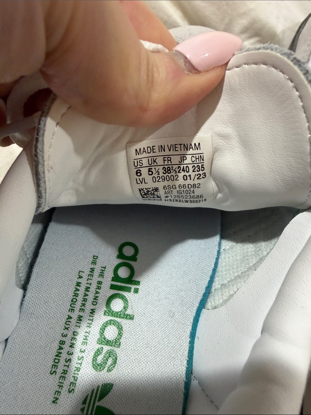 Adidas Sambas White and Green Sneakers Men’s 6 - Picture 3 of 5